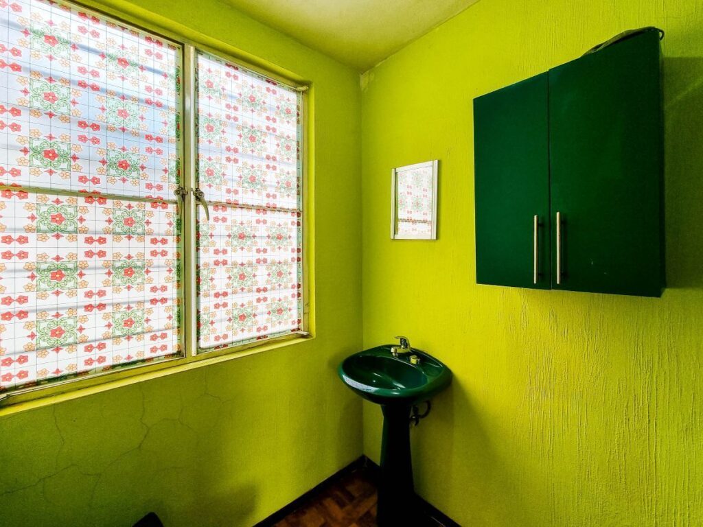 22 Baño huespedes